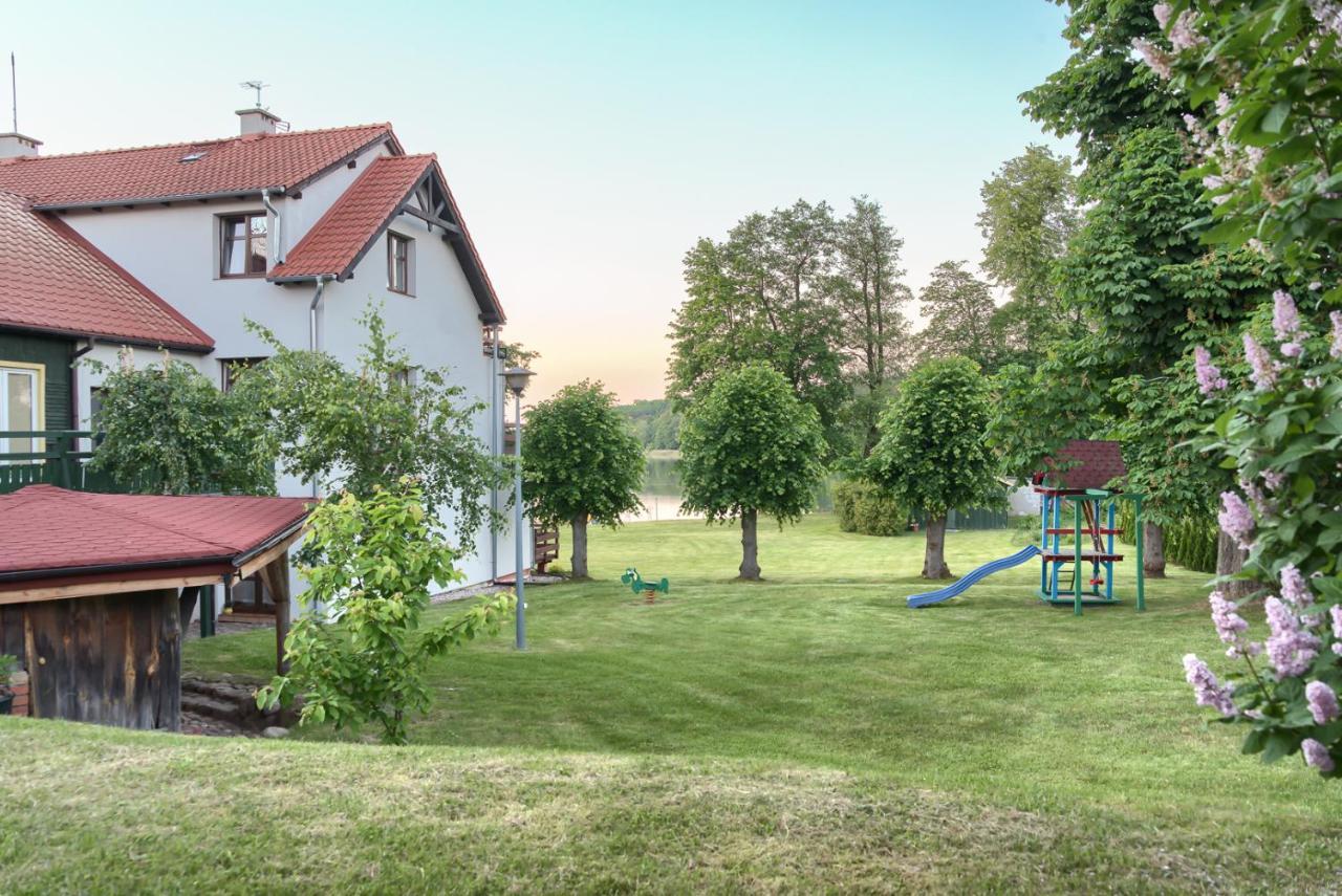 Gosciniec Zielony Domek Mragowo Bagian luar foto