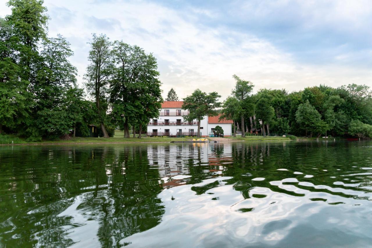 Gosciniec Zielony Domek Mragowo Bagian luar foto
